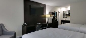 Travelodge by Wyndham Calhoun South I-75