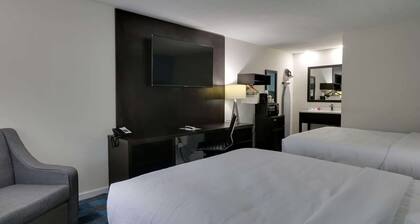 Travelodge by Wyndham Calhoun South I-75