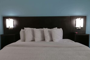 Hochwertige Bettwaren, Pillowtop-Betten, Bügeleisen/Bügelbrett
