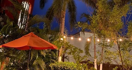 Hotel y Suites Los Encantos