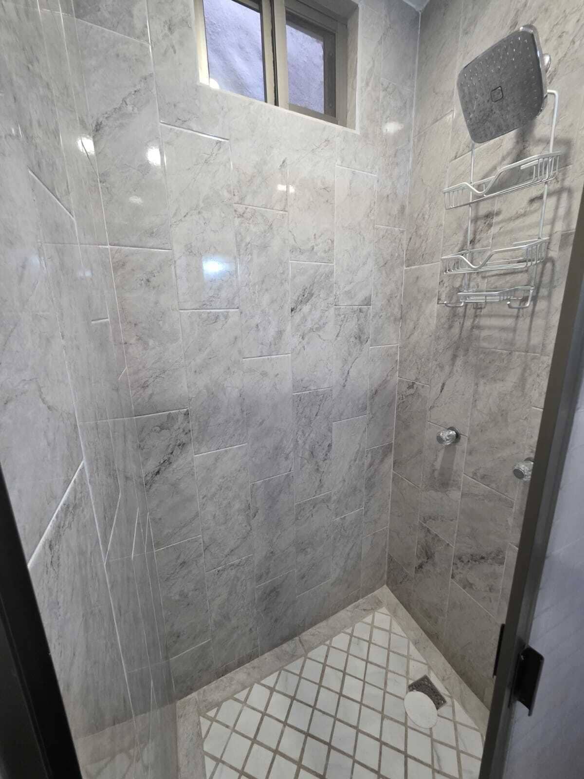 Comfort-Zimmer, 1 King-Bett | Dusche im Bad