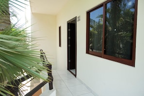Room, 1 King Bed | 1 bedroom, premium bedding, bed sheets