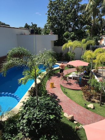 Outdoor pool, sun loungers