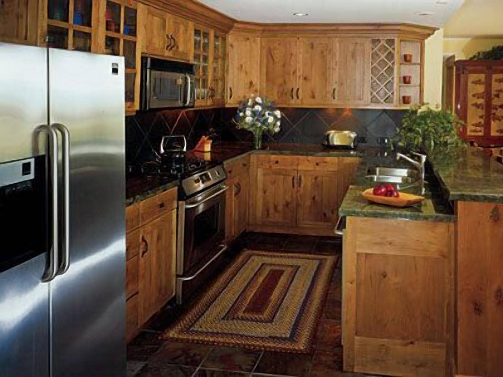 fridge, microwave, dishwasher, coffee/tea maker