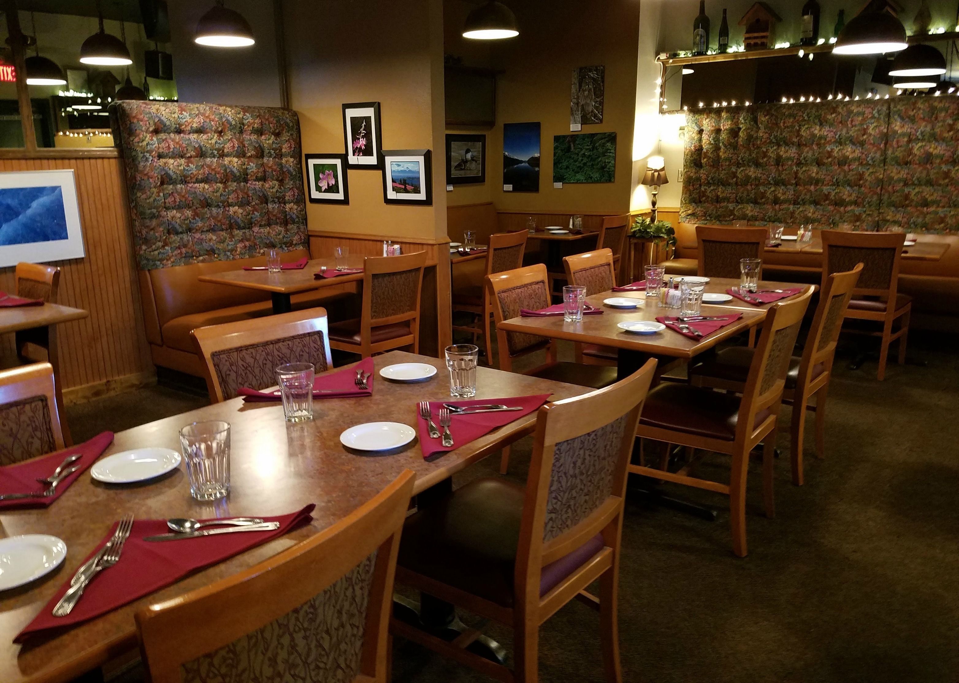 Lunch, dinner, brunch served; American cuisine 