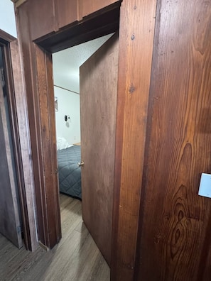 Deluxe studio suite, meerdere bedden, keuken, aan zee | Dineerruimte