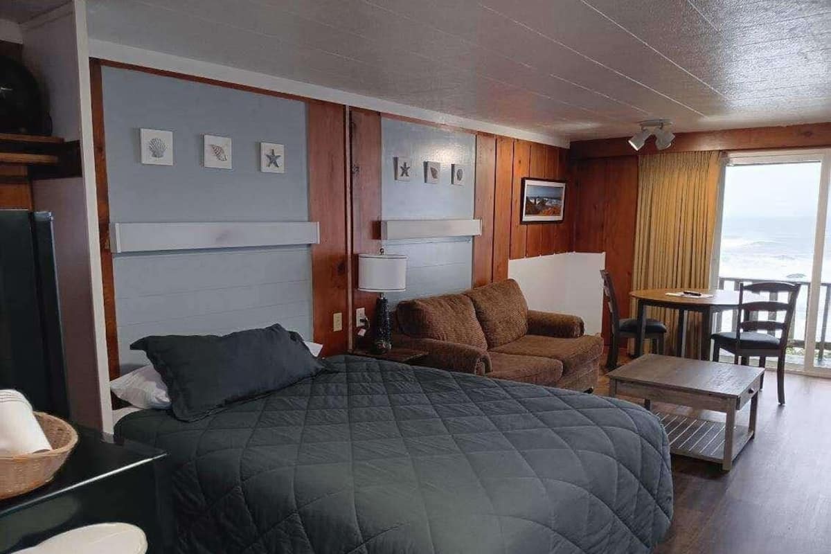 Standard Duplex, 1 Queen Bed, Balcony, Sea View | Floor plan