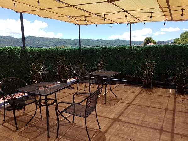 Frühstück, Mittagessen, Abendessen, regionale Küche 