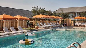 Seasonal outdoor pool - The Beachside (Nantucket)
