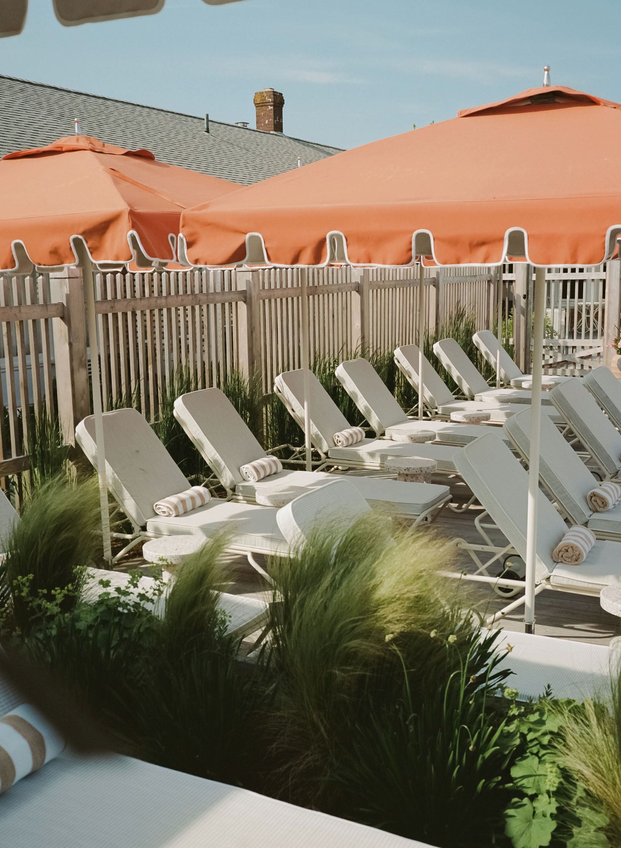 季节性开放的室外游泳池