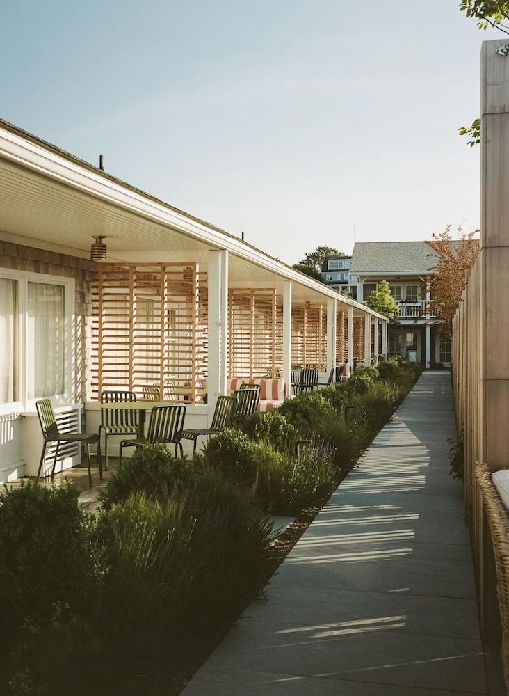 The Beachside Hotel by null