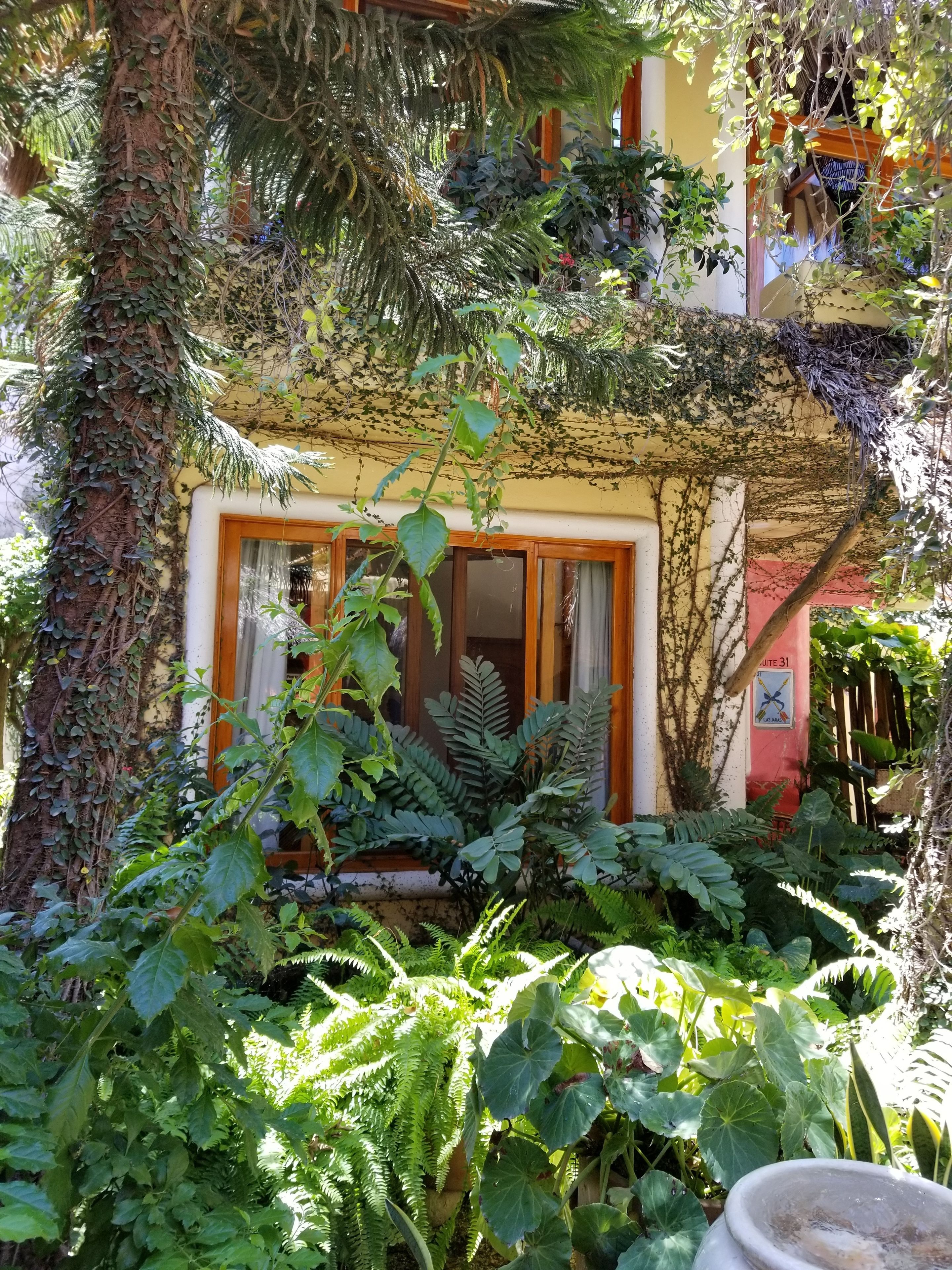 1 bedroom, egyptian cotton sheets, premium bedding, tempur-pedic beds