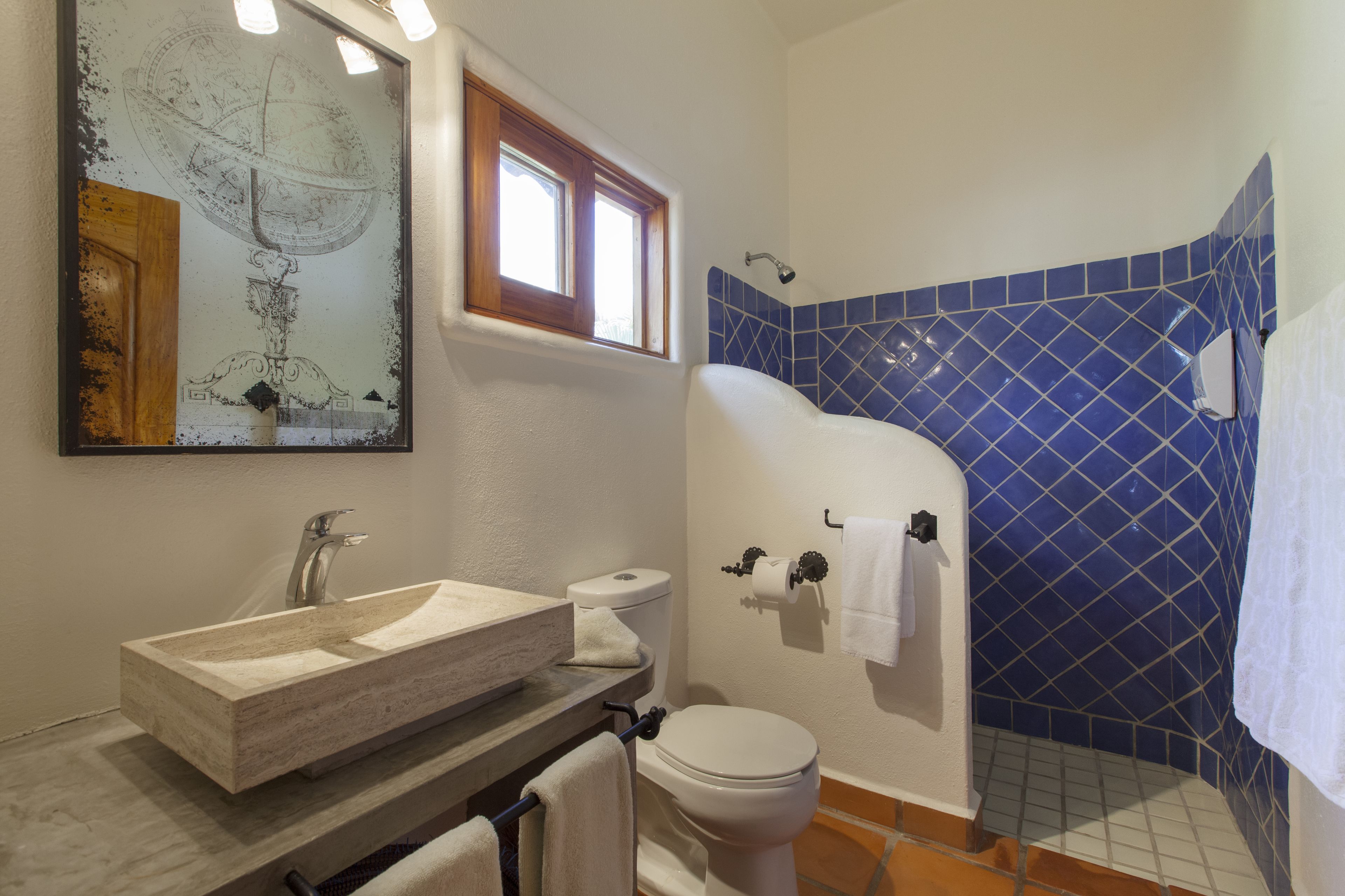 shower, rainfall showerhead, free toiletries, hair dryer