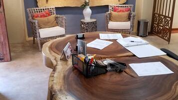 Concierge desk