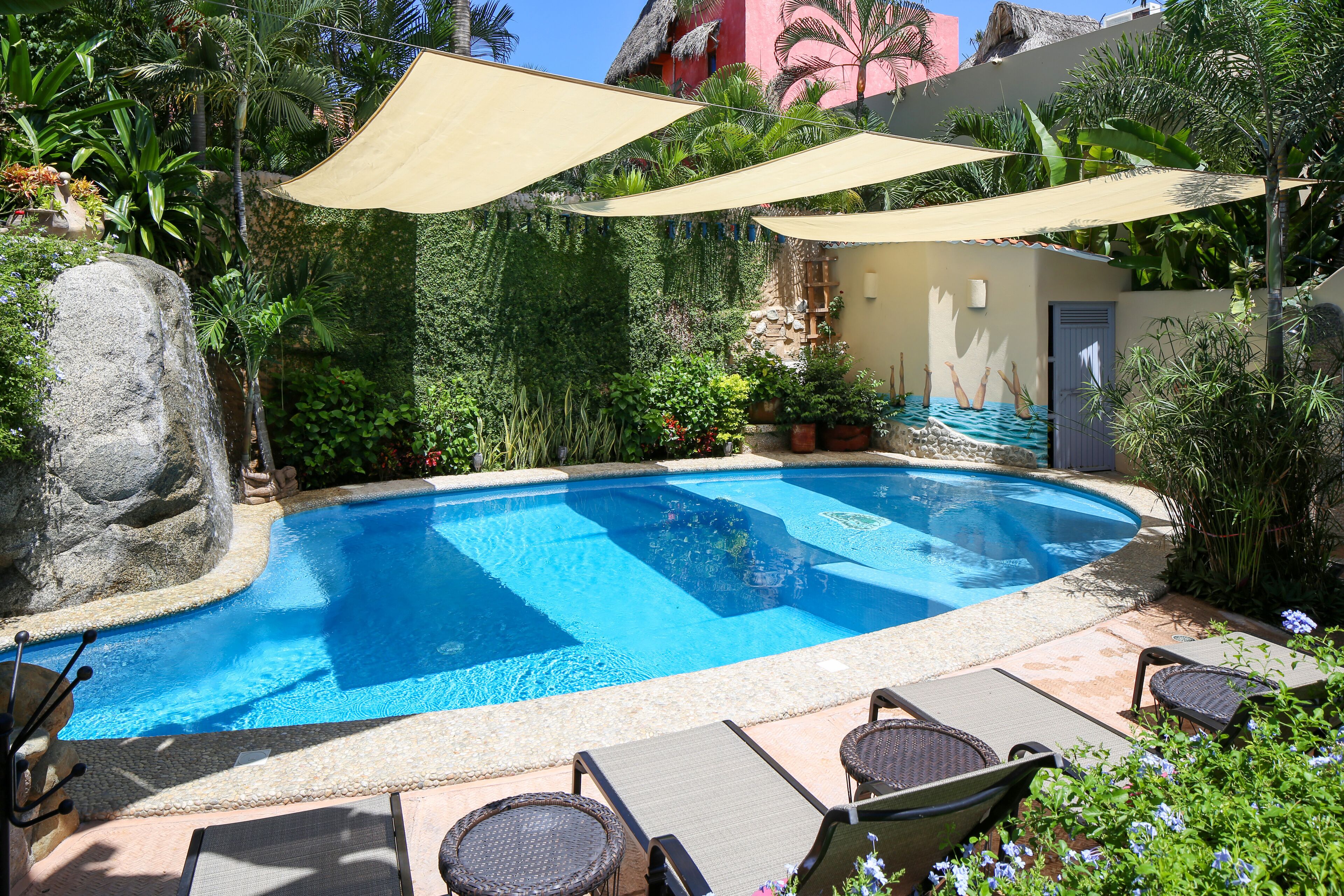 outdoor pool, open 9:00 am to 9:30 pm, free pool cabanas, pool umbrellas