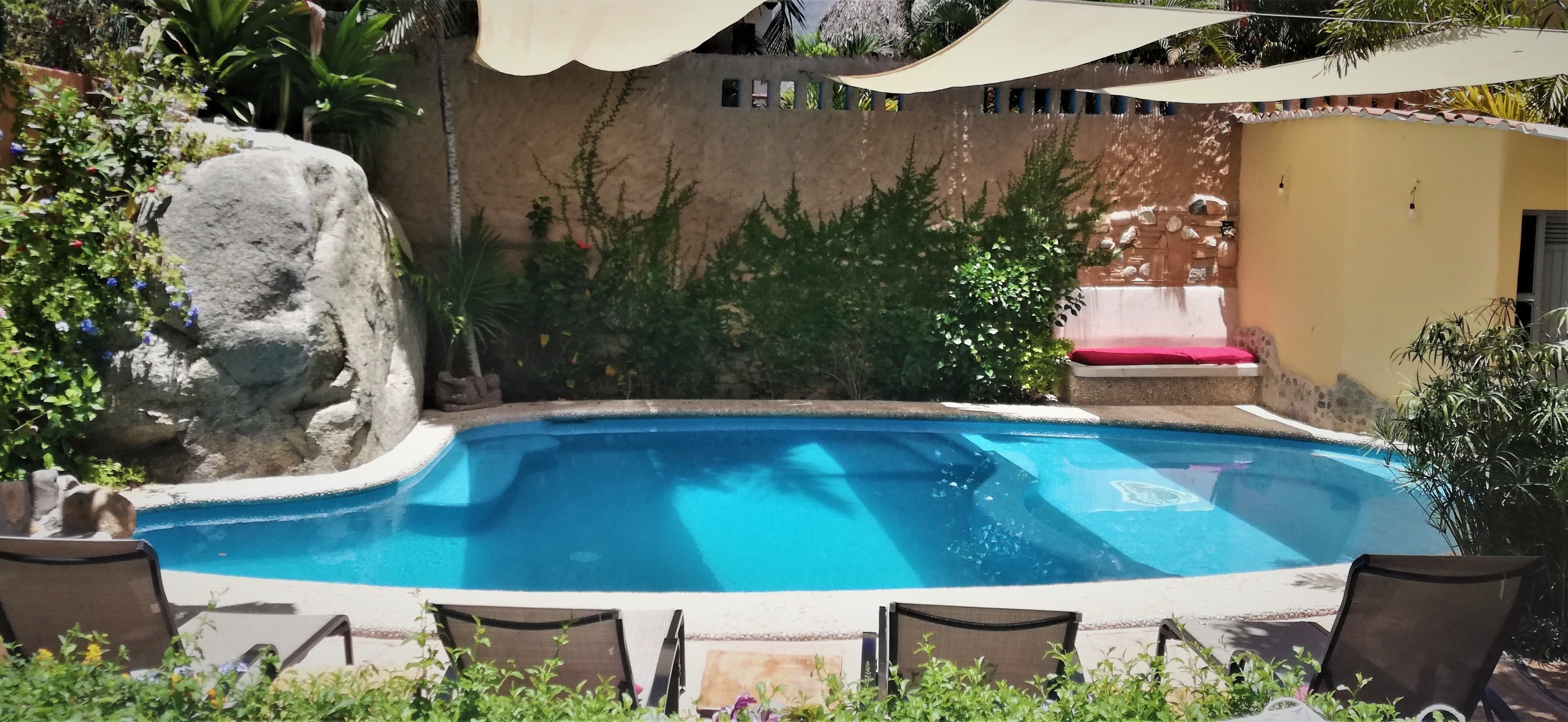 Outdoor pool, open 9:00 AM to 9:30 PM, free pool cabanas, pool umbrellas