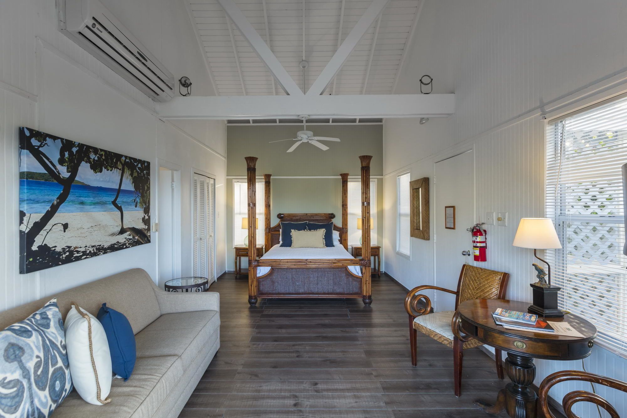 deluxe villa, 1 queen bed with sofa bed, ocean view | 1 bedroom, in-room safe, iron/ironing board, free wifi