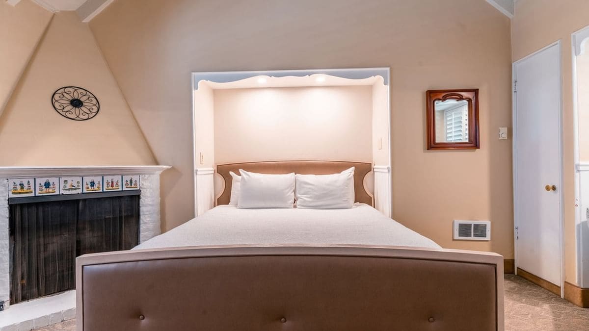 Photo - Normandy Inn