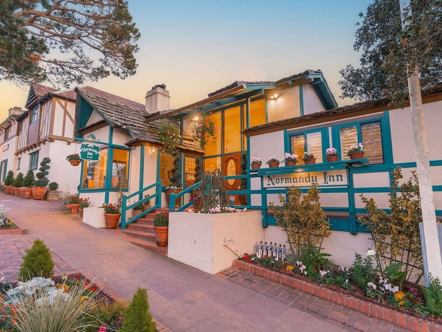 Fachada de la propiedad