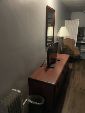 标准双人房, 1 间卧室, 无烟房 | 办公桌、免费 WiFi、床单