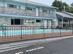 Outdoor pool - Colton Motel Gettysburg (Gettysburg)