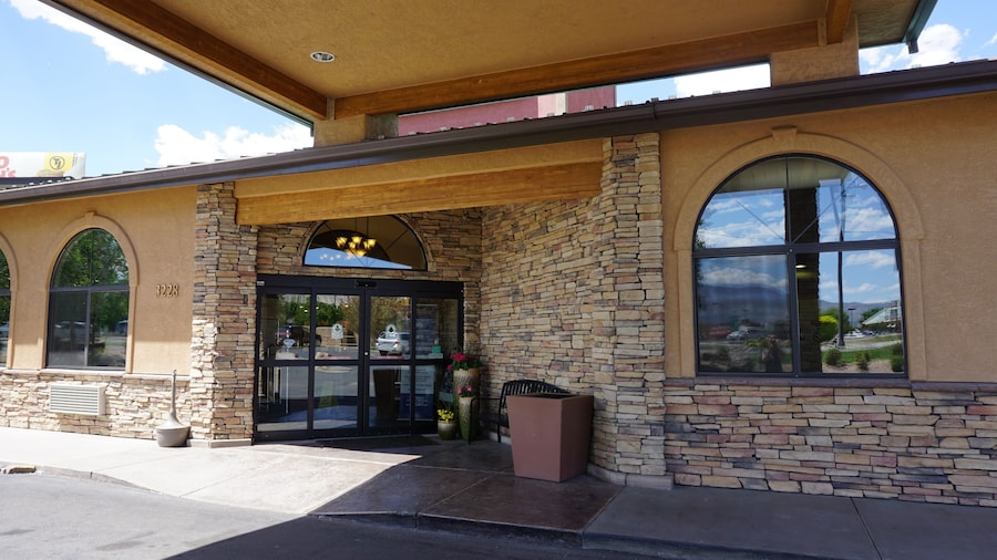 Best Western Grande River Inn & Suites