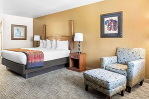 Standard Room, 1 King Bed, Non Smoking, Refrigerator & Microwave