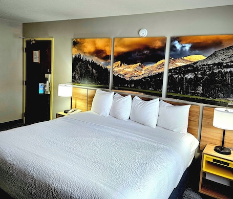 1 bedroom, desk, laptop workspace, blackout drapes