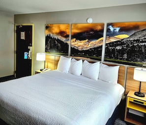 Desk, laptop workspace, blackout drapes, soundproofing - Days Inn and Suites by Wyndham Downtown Missoula-University (Missoula)