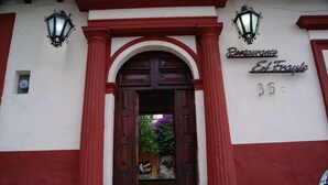 Exterior - Hotel Plaza Santo Domingo (San Cristóbal de las Casas)