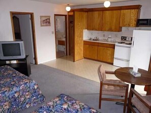 Full-size fridge, microwave, coffee/tea maker