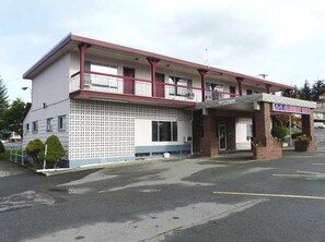 Front of property - Alberni Inn (Port Alberni)