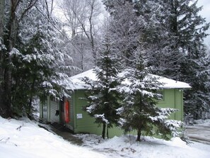 Exterior - The Woods Lodge (Northfield)