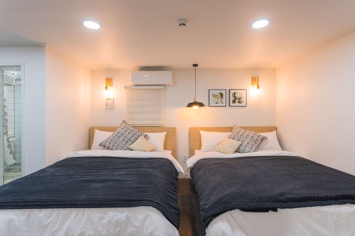 Deluxe Twin Room, Annex Building | Premium bedding, down comforters, Select Comfort beds, desk