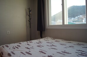 Basic Double Room, 1 Queen Bed, Non Smoking, Mountain View | View from room - Backpackers in Yeosu - Hostel (Yeosu)