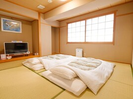 Japanese Style Room (6+8 Tatami-mats), Non Smokng | Desk, iron/ironing board, free WiFi, bed sheets