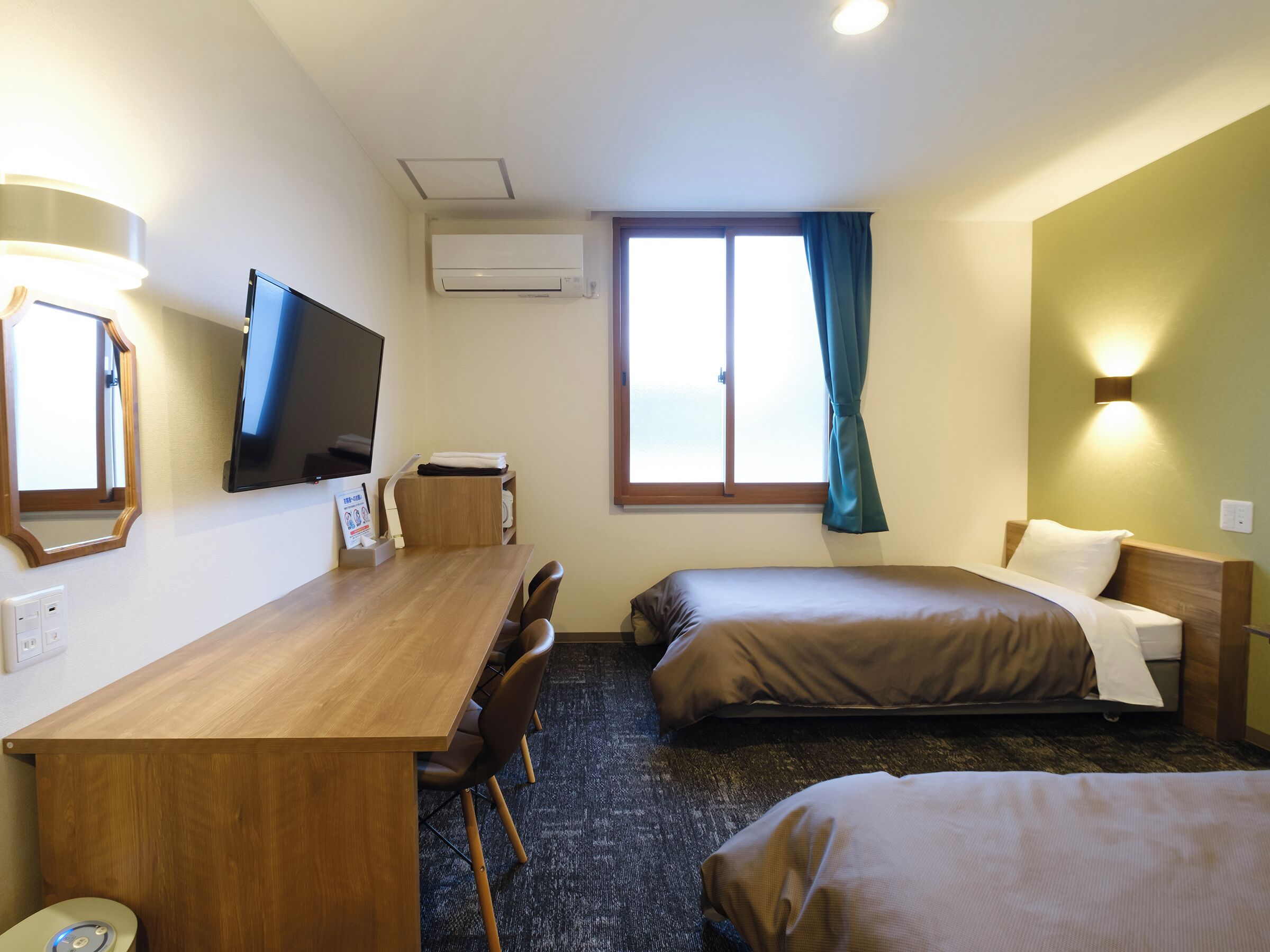 twin room, b-sb  , non smoking [with shower booth](east wing)  | desk, iron/ironing board, free wifi, bed sheets