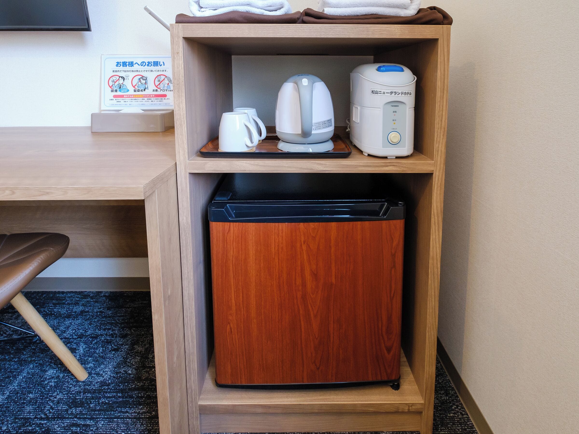 twin room, b-sb  , non smoking [with shower booth](east wing)  | desk, iron/ironing board, free wifi, bed sheets