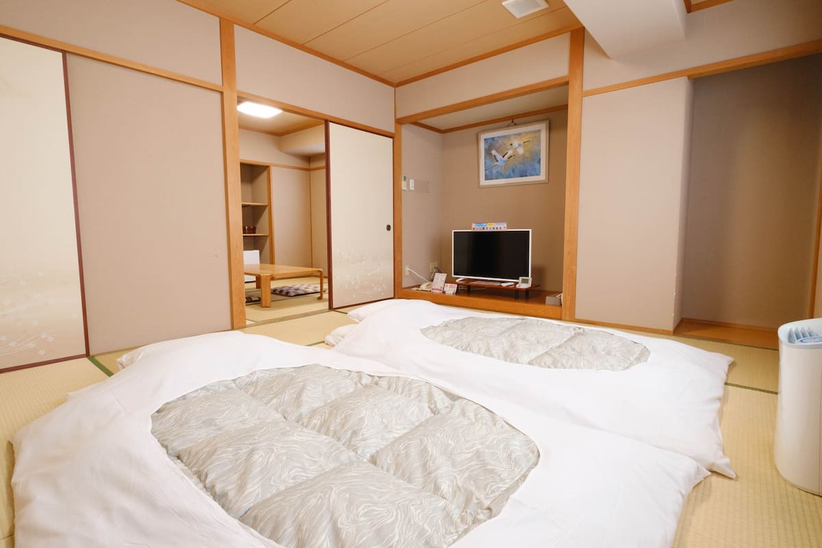 japanese style room (6+8 tatami-mats), non smokng | desk, iron/ironing board, free wifi, bed sheets