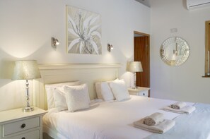 Hair dryer, towels - Yellow Aloe Guesthouse (Cederberg)