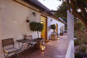Historical Longhouse Garden Rooms