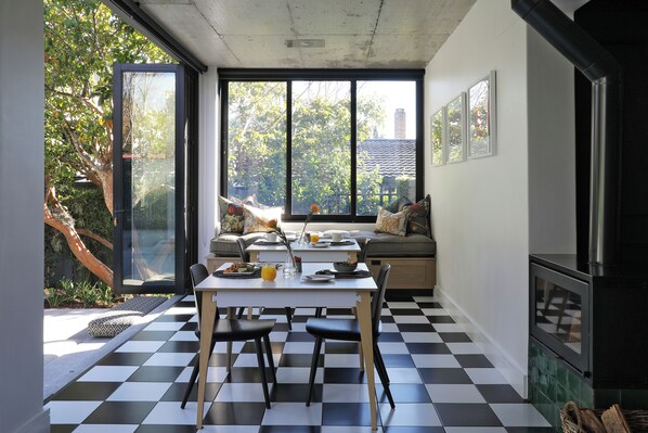 Restauration dans la chambre