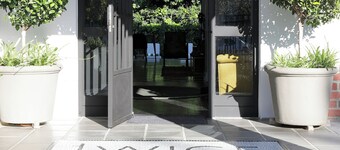 Twice Central Guesthouse