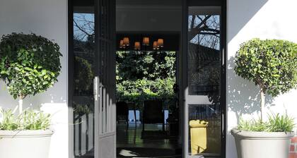 Twice Central Guesthouse