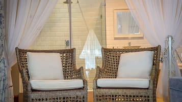 Luxury Double Room | 1 bedroom, hypo-allergenic bedding, in-room safe, individually decorated