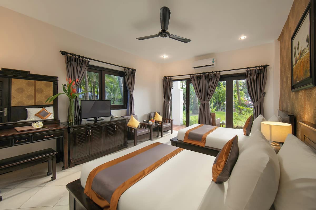 1 bedroom, premium bedding, minibar, in-room safe