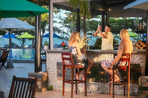 2 outdoor pools, an infinity pool, pool umbrellas, sun loungers