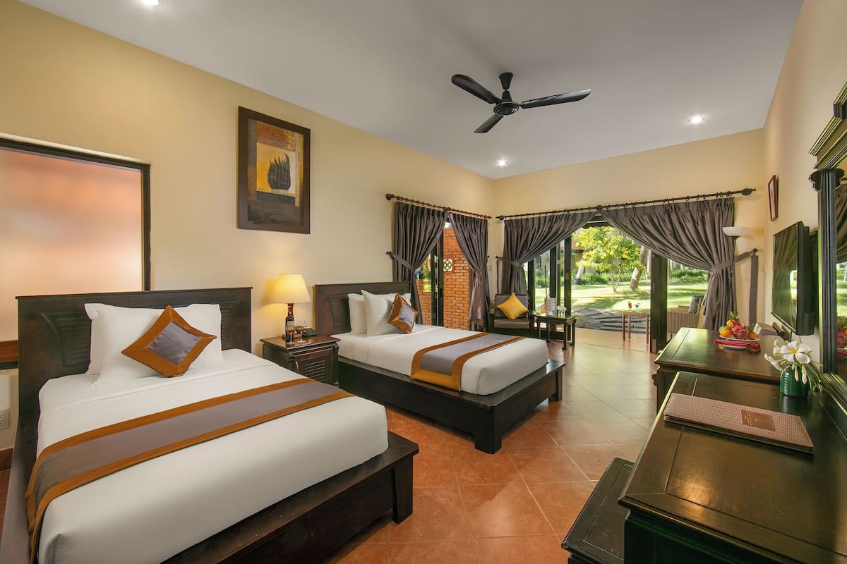 1 bedroom, premium bedding, minibar, in-room safe