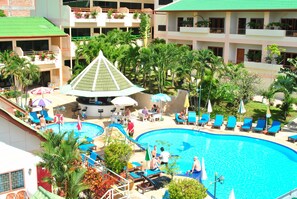 Outdoor pool - Karon Village Hotel (Karon)