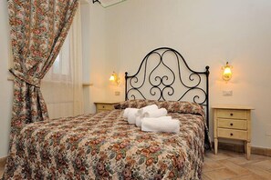 Literie de qualité supérieure, couette en duvet d'oie, bureau